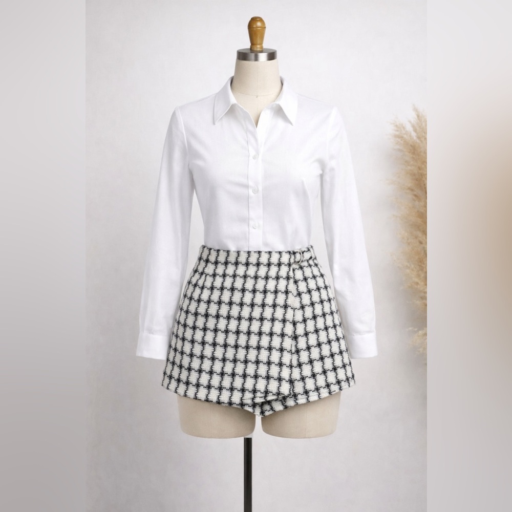 Forever 21 Black & White Tweed Skort